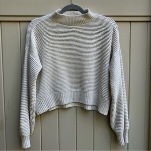Hollister cream mock neck cropped sweater xs